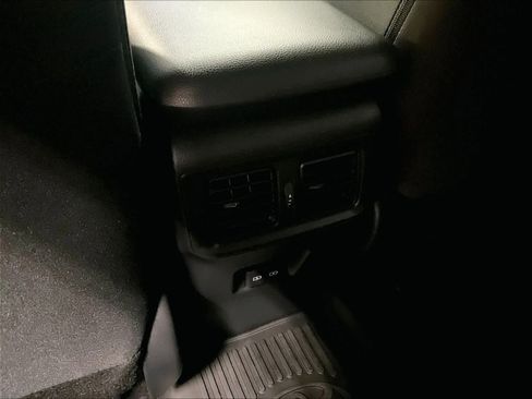 Used 2023 Toyota RAV4 SE image 28