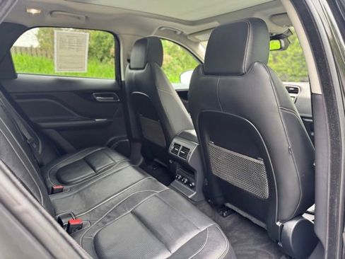 Used 2018 Jaguar F-PACE R-Sport AWD/4WD image 16