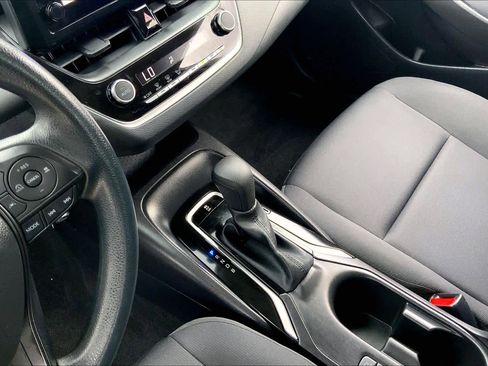 Used 2025 Toyota Corolla LE image 15