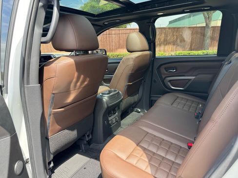 Used 2024 Nissan Titan Platinum Reserve w/ Moonroof Package AWD/4WD image 25