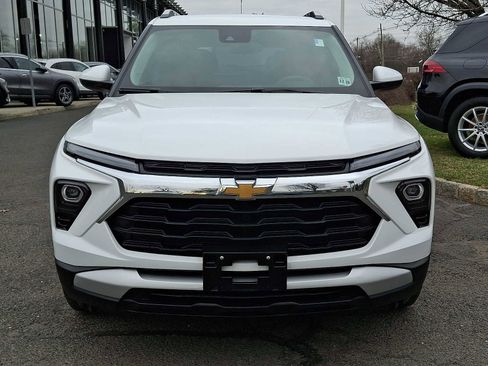 Used 2024 Chevrolet TrailBlazer LT w/ Driver Confidence Package image 2