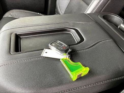 Used 2022 Chevrolet Silverado 2500 LTZ w/ Z71 Chrome Sport Edition image 34