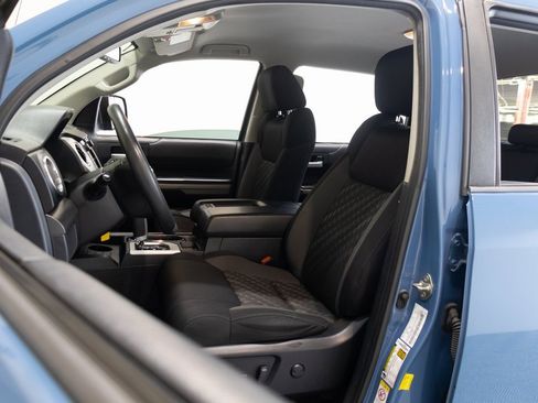 Used 2019 Toyota Tundra SR5 w/ SR5 Convenience Package image 18