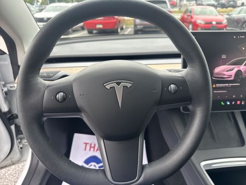 Used 2023 Tesla Model 3 Standard Range RWD image 16