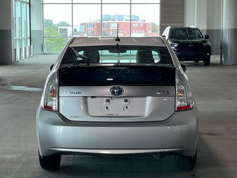 Used 2014 Toyota Prius Prime Advanced FWD image 9