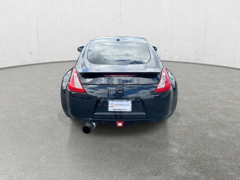 Used 2015 Nissan 370Z Coupe RWD image 7