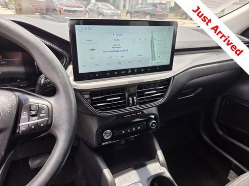 Certified 2025 Ford Escape Active w/ Tech Pack #1 FWD image 9