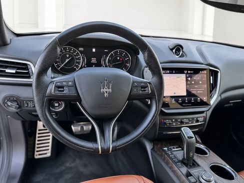 Used 2022 Maserati Ghibli Modena Q4 AWD/4WD image 24
