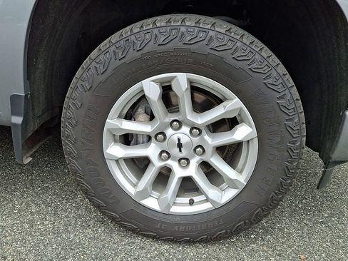 Used 2024 Chevrolet Silverado 1500 RST AWD/4WD image 11