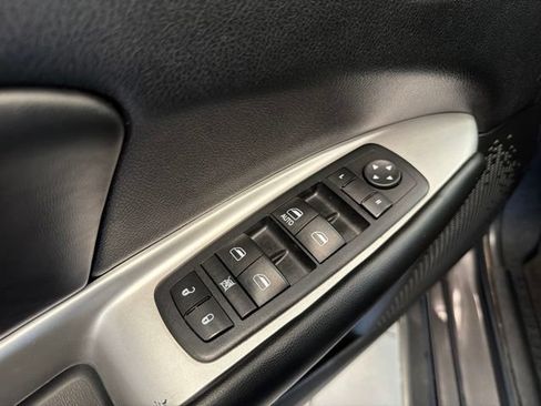 Used 2017 Dodge Journey Crossroad AWD/4WD image 9
