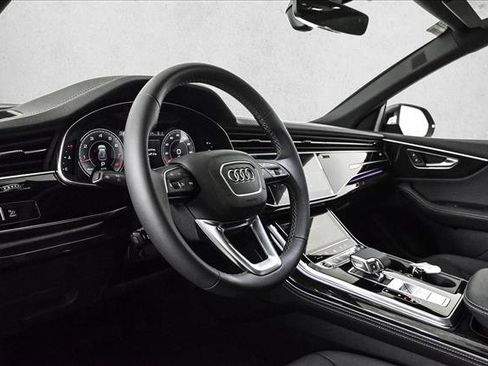 Used 2025 Audi Q8 Premium Plus w/ Premium Plus Package image 10