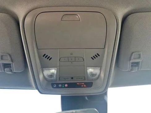 Used 2022 Cadillac XT4 Luxury w/ Cold Weather Package FWD image 28