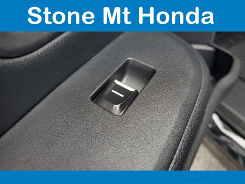 Used 2025 Honda Pilot EX-L image 14