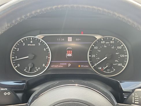 Used 2022 Nissan Pathfinder SL FWD image 20