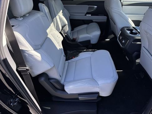 New 2026 Ford Expedition Max Platinum image 16