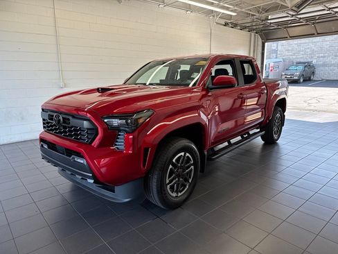 Used 2026 Toyota Tacoma TRD Sport AWD/4WD image 4