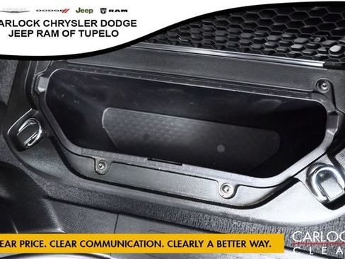 Used 2025 RAM 1500 Laramie AWD/4WD image 32