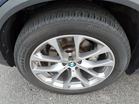Used 2022 BMW X5 xDrive40i w/ Premium Package AWD/4WD image 15