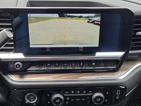 Used 2024 Chevrolet Silverado 1500 LT AWD/4WD image 18