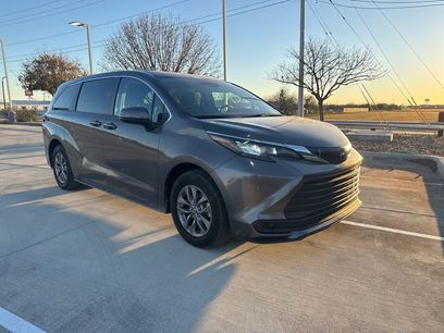 Used 2024 Toyota Sienna LE