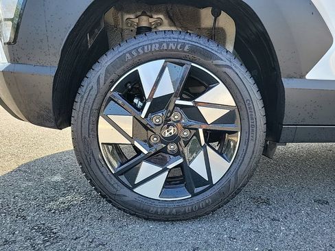 Used 2024 Hyundai Kona SEL AWD/4WD image 9