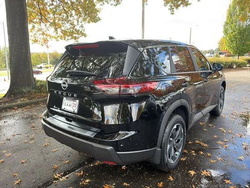 New 2026 Nissan Rogue SV image 7