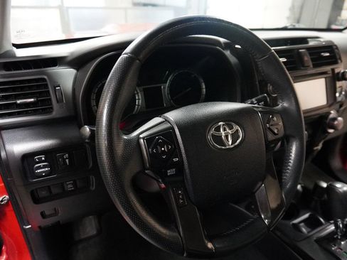 Used 2016 Toyota 4Runner Trail Premium AWD/4WD image 9