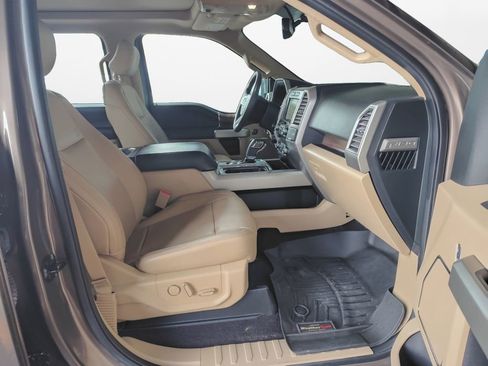 Used 2016 Ford F150 Lariat image 24