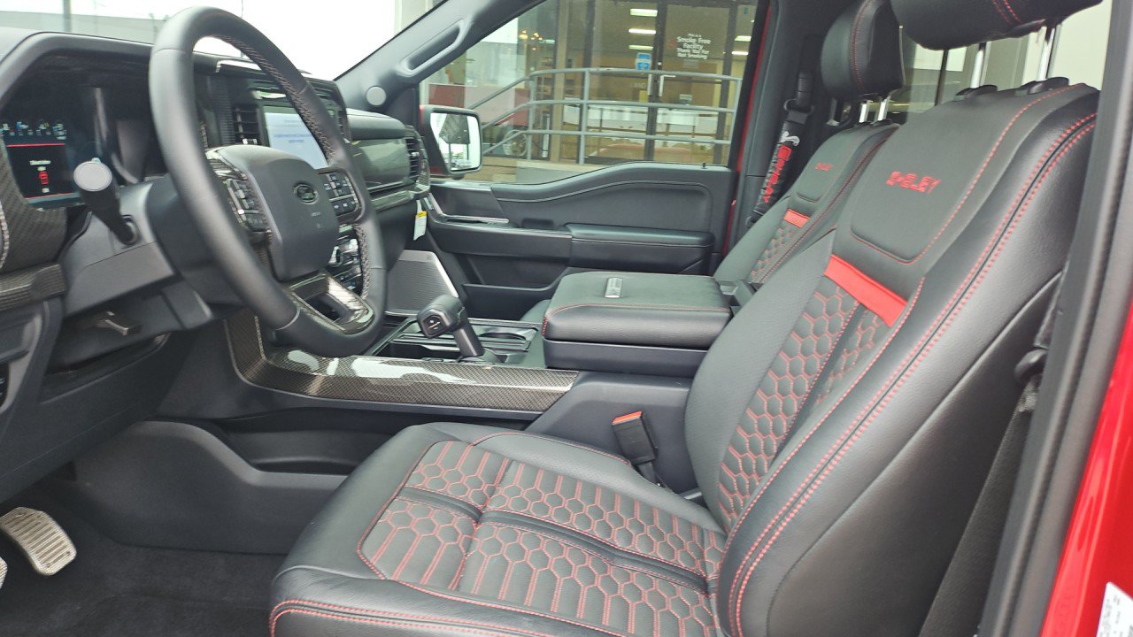 Used 2025 Ford F150 Lariat w/ Equipment Group 502A High AWD/4WD image 10