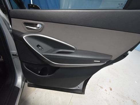 Used 2017 Hyundai Santa Fe SE FWD image 26