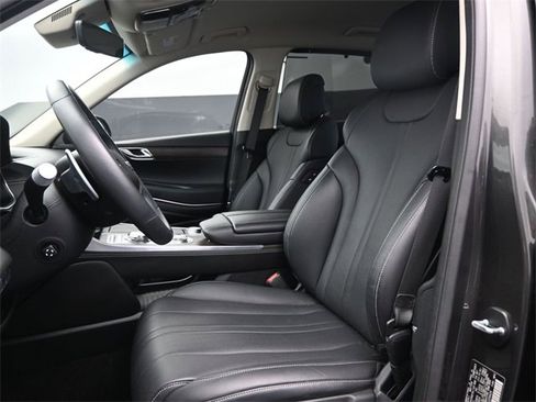 Used 2024 Genesis GV80 2.5T image 11