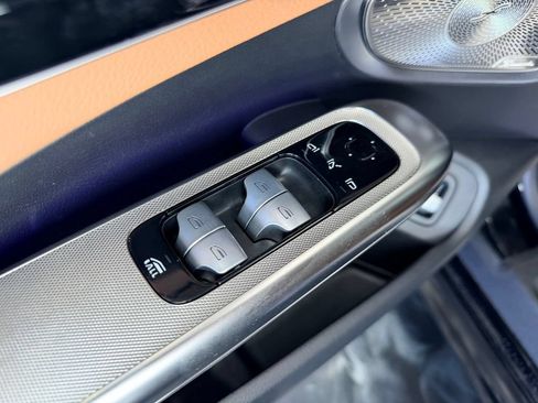 Used 2025 Mercedes-Benz CLE 450 4MATIC Cabriolet image 18