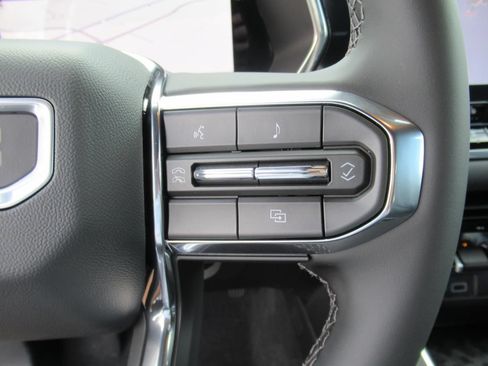 New 2026 GMC Canyon Elevation w/ Convenience Package RWD image 24