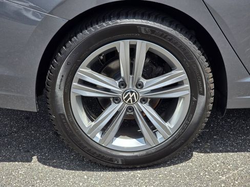 Used 2024 Volkswagen Jetta SE FWD image 15