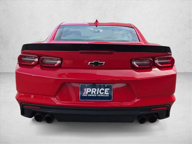Used 2021 Chevrolet Camaro LT RWD image 6