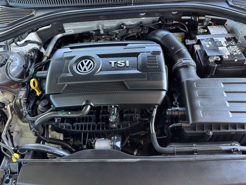 Used 2024 Volkswagen Jetta GLI 40th Anniversary Edition image 40