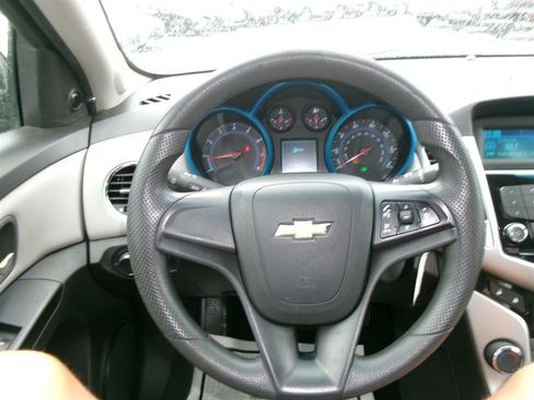 Used 2011 Chevrolet Cruze LS w/ Connectivity Package image 16