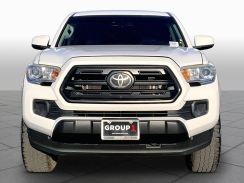 Used 2019 Toyota Tacoma SR w/ SR Convenience Package RWD image 4