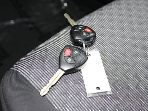 Used 2015 Toyota Yaris LE FWD image 13
