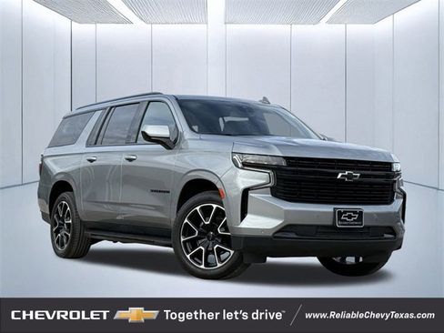 Used 2024 Chevrolet Suburban RST image 1