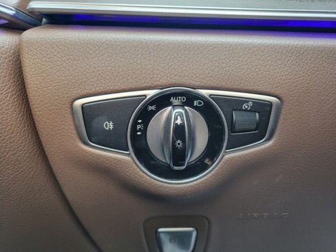 Used 2018 Mercedes-Benz E 400 4MATIC Sedan image 20