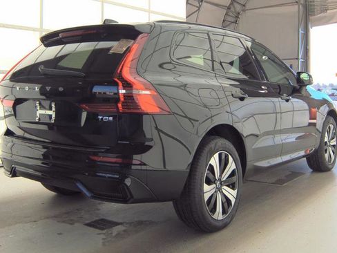 Used 2025 Volvo XC60 T8 Core w/ Protection Package Premier AWD/4WD image 5