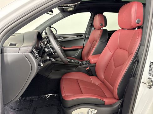 Certified 2026 Porsche Macan Turbo AWD/4WD image 5