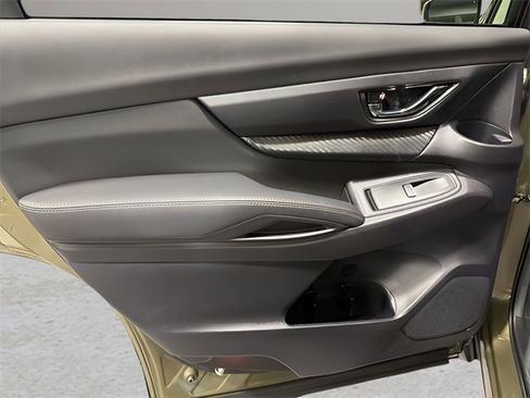 Used 2024 Subaru Ascent Premium w/ Convenience Package image 27