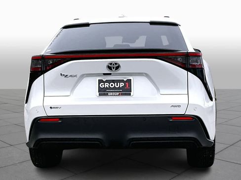 Used 2024 Toyota bZ4X XLE image 4