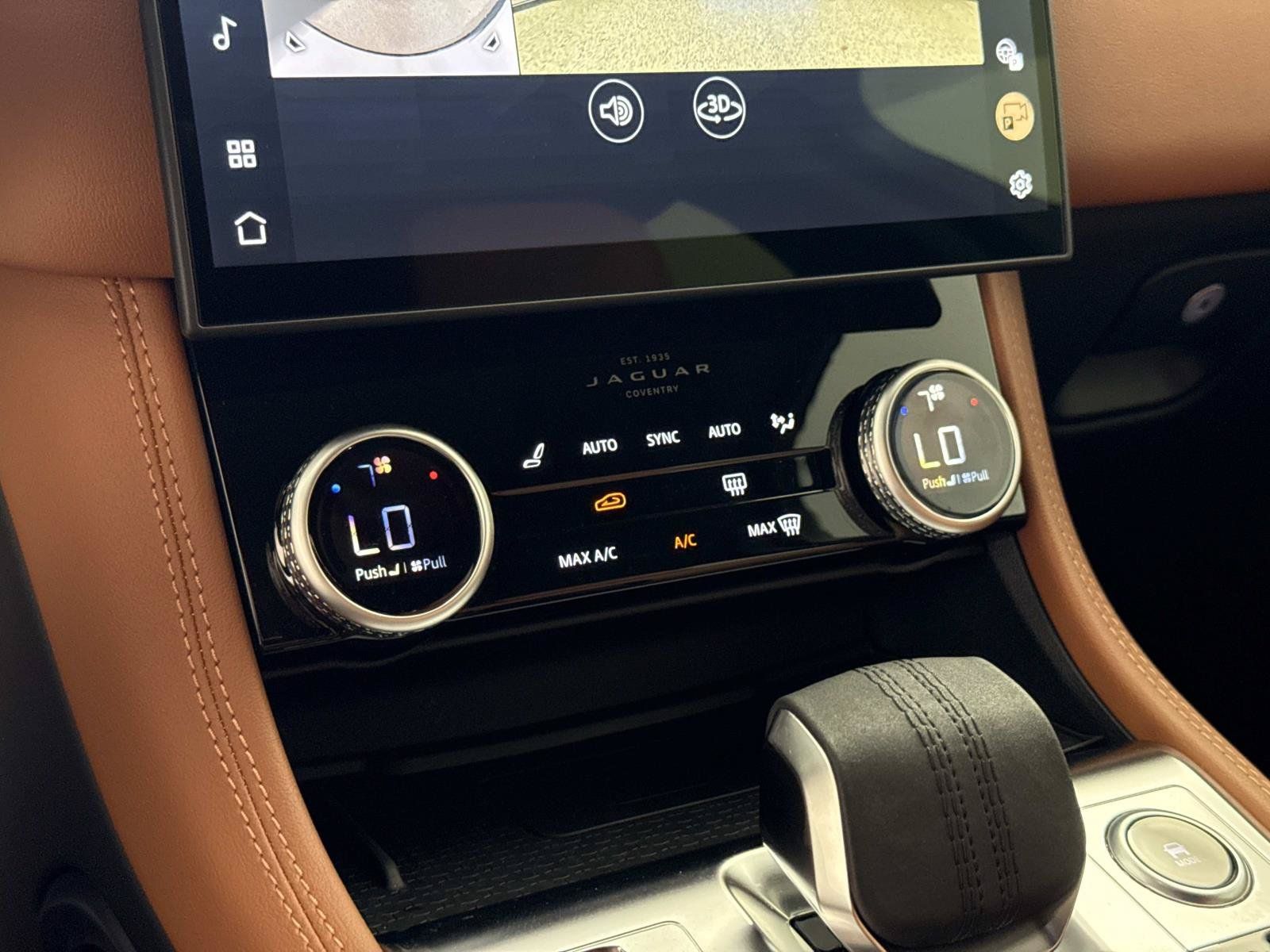 Certified 2026 Jaguar F-PACE R-Dynamic S AWD/4WD image 27