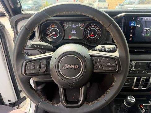 Used 2025 Jeep Wrangler Unlimited Sport AWD/4WD image 20