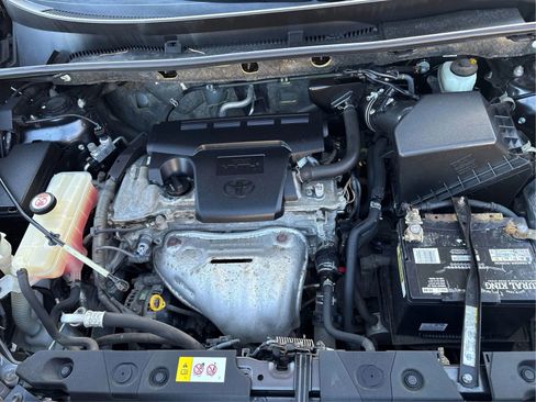 Used 2016 Toyota RAV4 LE AWD/4WD image 12