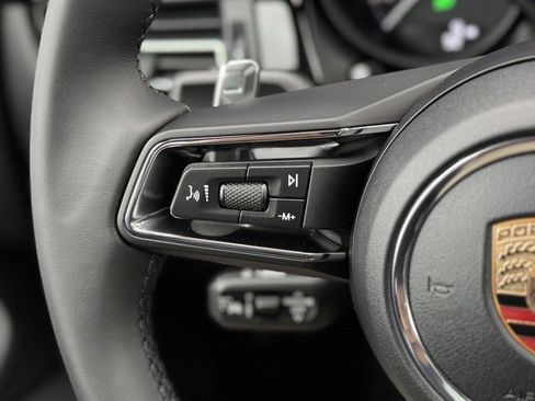 New 2026 Porsche Macan image 21