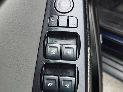 Used 2020 Chevrolet Tahoe LT w/ Luxury Package RWD image 32